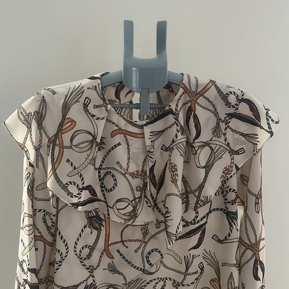 White and Black Patterned Long Sleeve Blouse - Picture 2 of 5